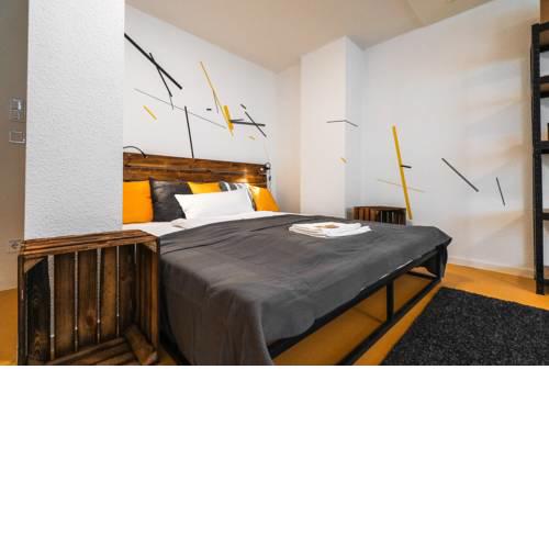 Designer Hostel (2C)