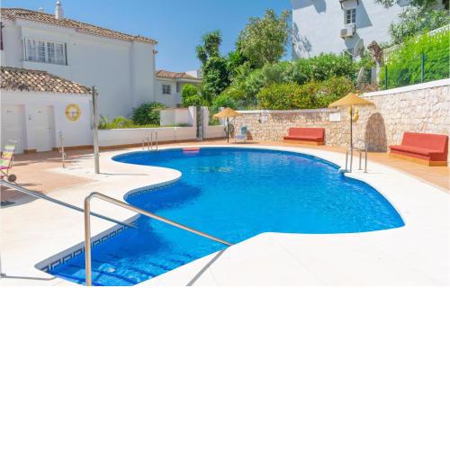 Nice apartment in Benalmadena Costa with Outdoor swimming pool and 2 Bedrooms