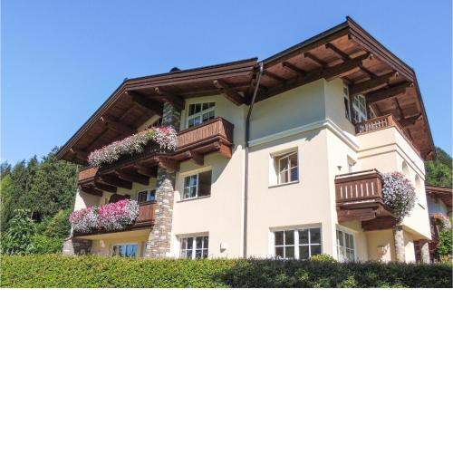 Nice apartment in Brixen im Thale with 2 Bedrooms and WiFi