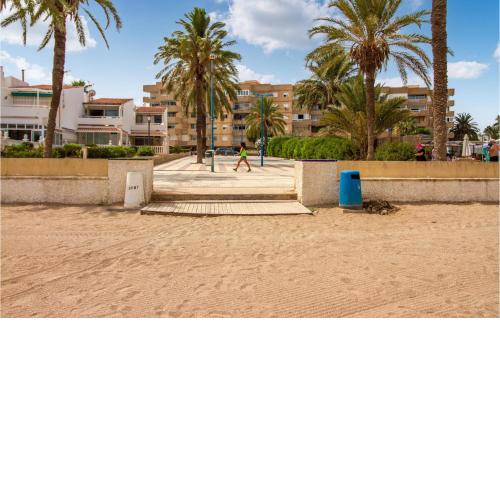 Nice apartment in Cartagena with WiFi and 2 Bedrooms