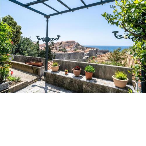 Nice apartment in Dubrovnik with WiFi and 1 Bedrooms