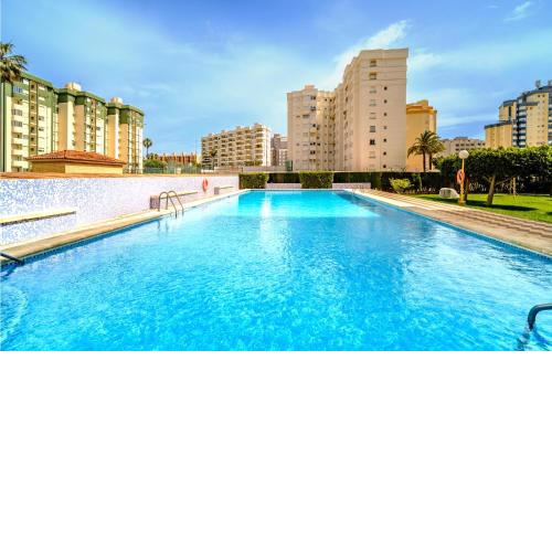 Nice apartment in Gandia with WiFi, Outdoor swimming pool and 3 Bedrooms