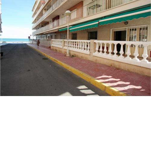 Nice apartment in Guardamar del Segura with WiFi and 3 Bedrooms