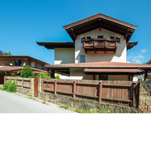 Nice apartment in Holzham with a balcony