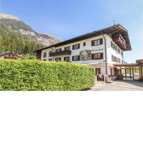 Nice apartment in Innsbruck with WiFi