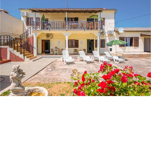Nice apartment in Krnica with WiFi and 1 Bedrooms