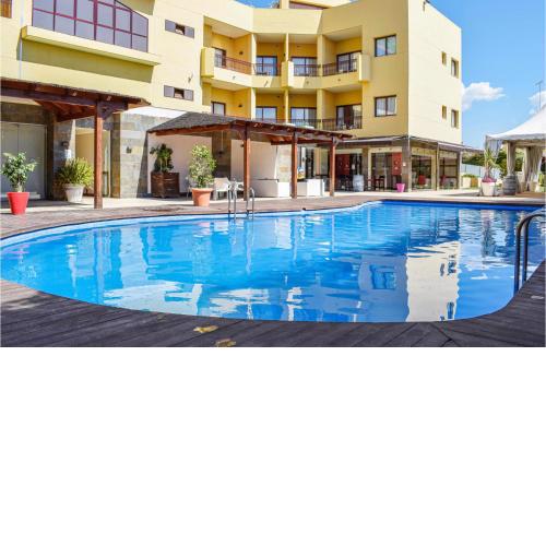 Nice apartment in Mazarrón with Outdoor swimming pool, WiFi and 2 Bedrooms