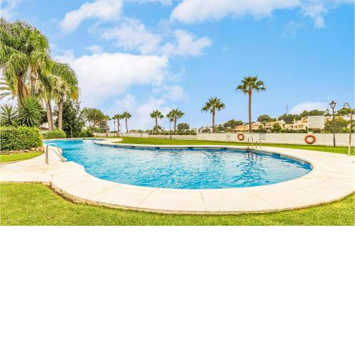 Nice apartment in Mijas with Outdoor swimming pool, WiFi and 2 Bedrooms