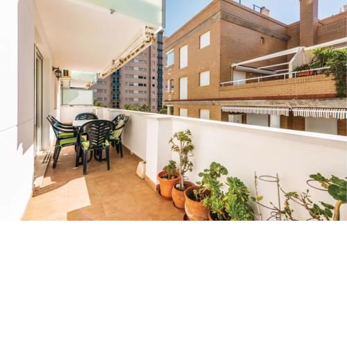 Nice apartment in Oropesa del Mar w/ 2 Bedrooms