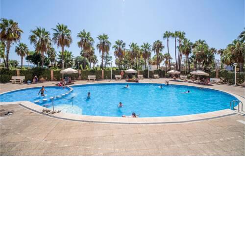 Nice apartment in Oropesa del Mar with Outdoor swimming pool, WiFi and 2 Bedrooms