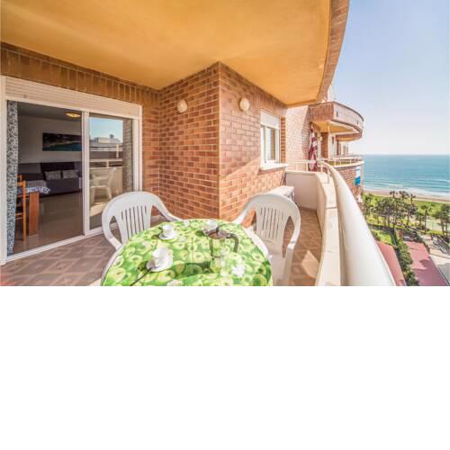 Nice apartment in Oropesa del Mar with Outdoor swimming pool, WiFi and 3 Bedrooms