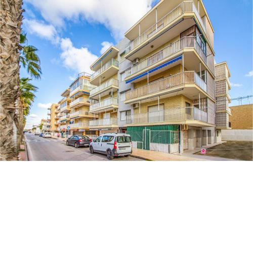Nice apartment in Santa Pola with 3 Bedrooms