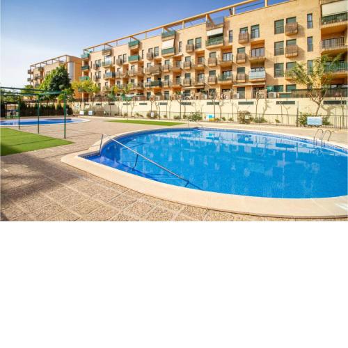 Nice apartment in V, del Ro Segura with Outdoor swimming pool and 2 Bedrooms