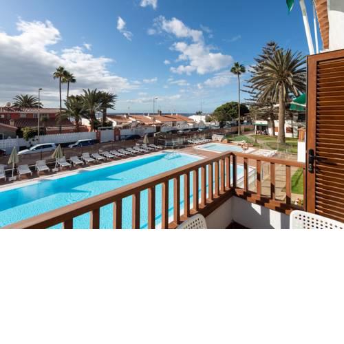 Nice apartment. Swimming pool, parking and terrace
