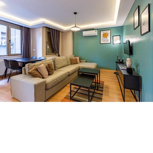 Nice Apartment with Excellent Location in Beyoglu