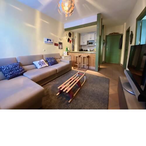 Nice Deco- Best location in Sierra Nevada-50 meters from Lifts-Telecabina- Plaza Pradollano- Parking