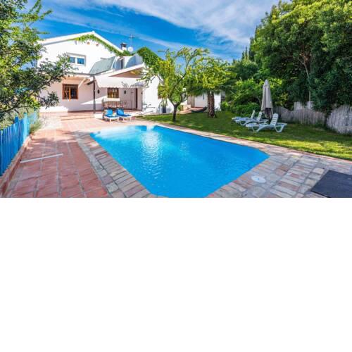 Nice holiday villa spacious garden and rustic decoration