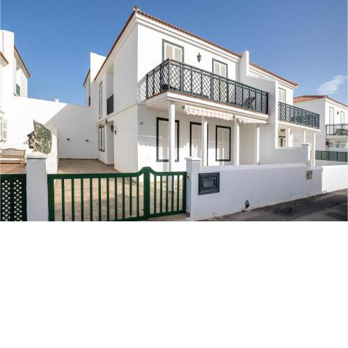 Nice home in Abades with WiFi and 3 Bedrooms