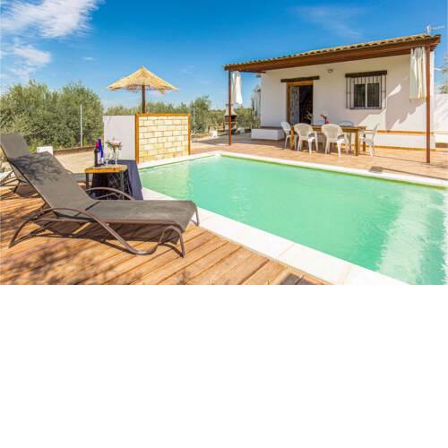 Nice home in Arahal with Outdoor swimming pool, WiFi and 3 Bedrooms
