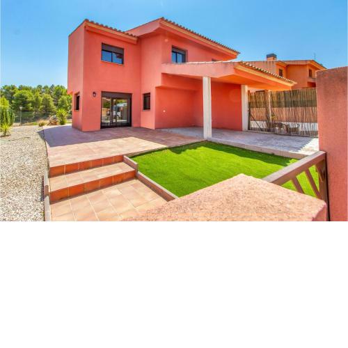 Nice home in Caravaca de la Cruz with WiFi and 3 Bedrooms
