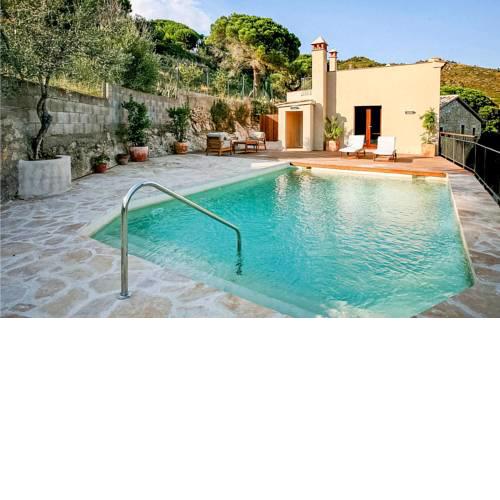 Nice home in Castell-Platja d'Aro w/ Outdoor swimming pool, WiFi and Outdoor swimming pool