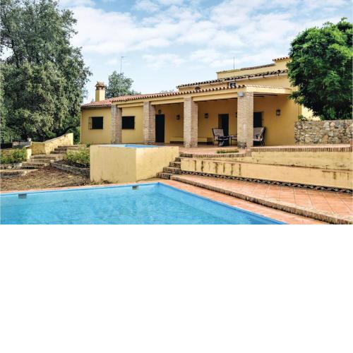 Nice home in Cortegana with 5 Bedrooms and Outdoor swimming pool