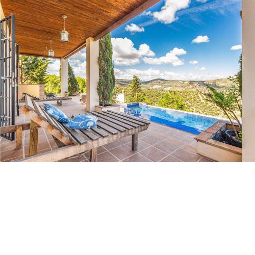 Nice home in Fuente del Conde with Outdoor swimming pool, WiFi and 5 Bedrooms