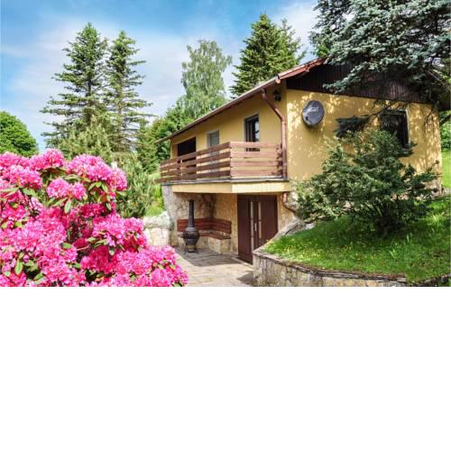 Nice home in Goldlauter-Heidersbach w/ Sauna, WiFi and 2 Bedrooms