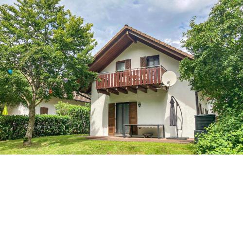 Nice home in Kirchheim with WiFi and 4 Bedrooms