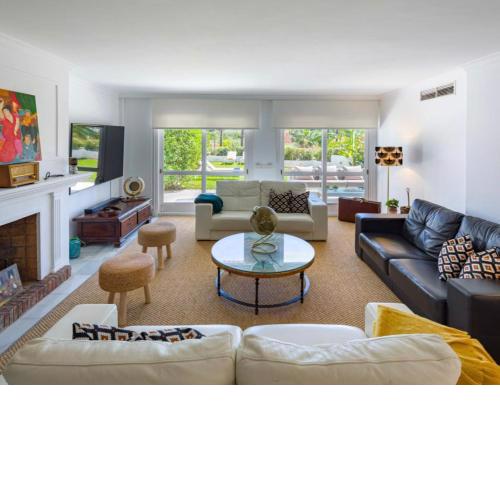 NICE HOME IN MARBELLA WITH SAUNA, WIFI AND 4 BEDROOMS- CASA DEL PINTOR
