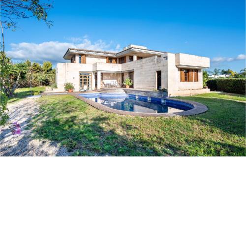 Nice home in Marratxí with WiFi, Outdoor swimming pool and 4 Bedrooms