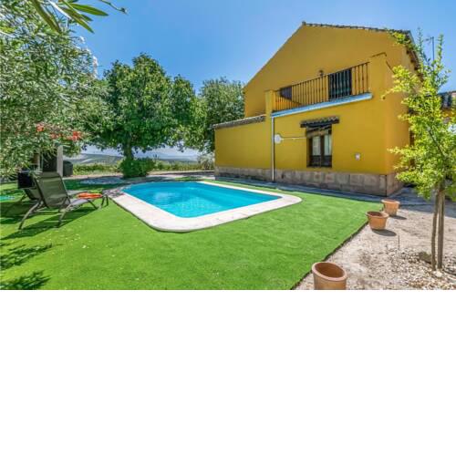 Nice home in Montilla with Outdoor swimming pool and 3 Bedrooms