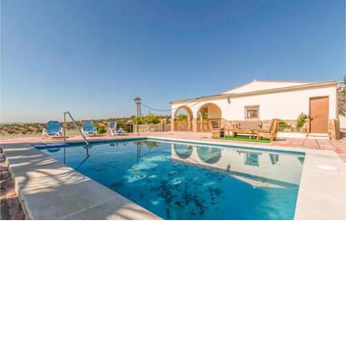 Nice home in Montoro with Outdoor swimming pool, WiFi and 3 Bedrooms