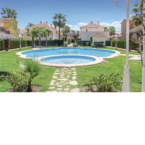 Nice home in Oliva w/ WiFi, Outdoor swimming pool and 2 Bedrooms