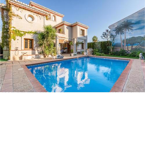 Nice home in Padul with Outdoor swimming pool, WiFi and 7 Bedrooms
