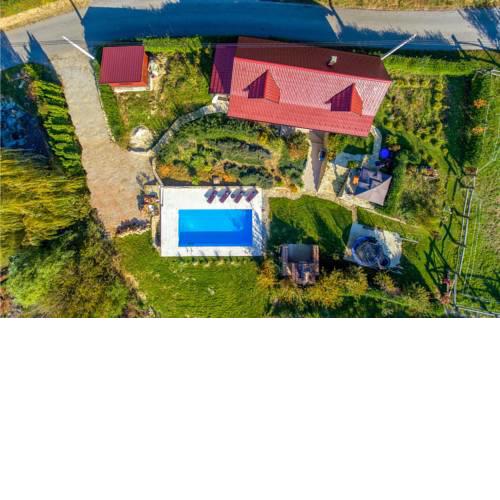Nice home in Seketin w/ Outdoor swimming pool and 2 Bedrooms