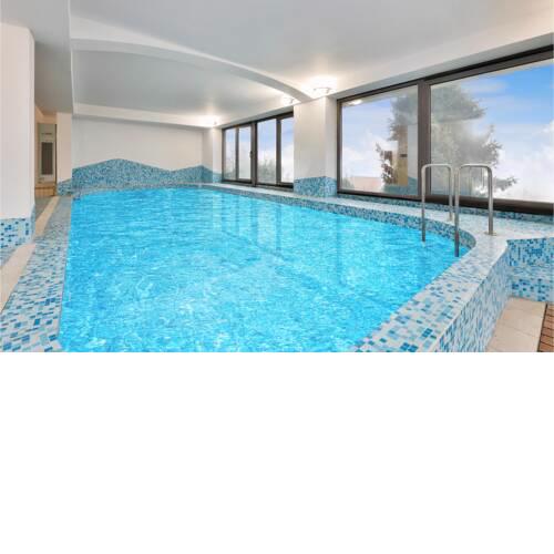 Nice home in Zagreb with Indoor swimming pool, Sauna and 6 Bedrooms