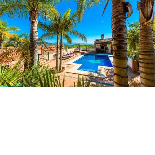 Nice house with beautiful garden terrace and private pool