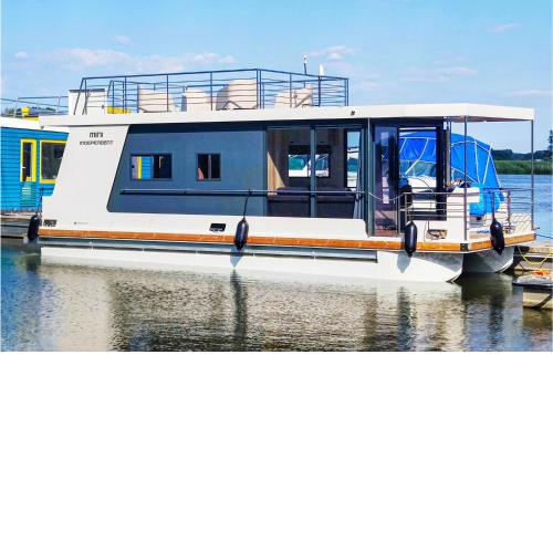 Nice ship-boat in Havelsee OT Ktzkow with 1 Bedrooms