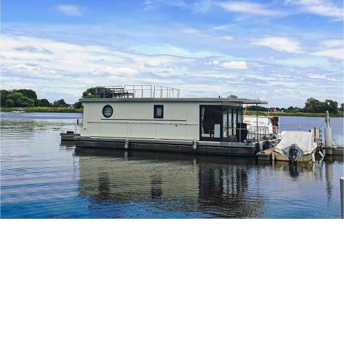 Nice ship-boat in Havelsee OT Ktzkow with 2 Bedrooms
