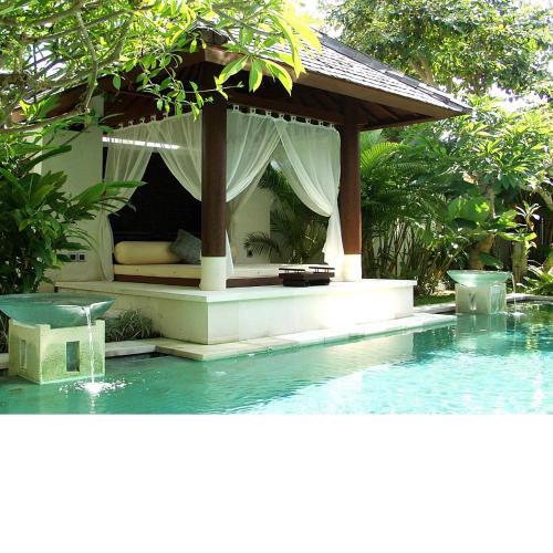 Nike Villas