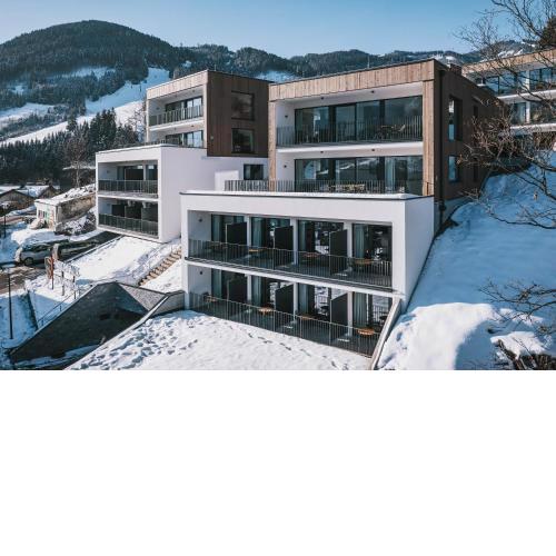 Nikolaus by AvenidA Panoramic Wellness Suites Zell am See