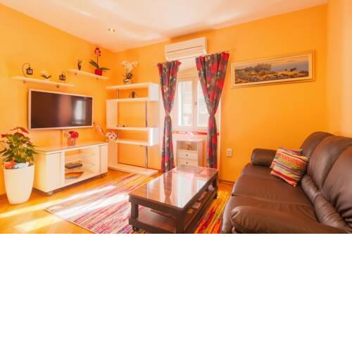 Nina Apartment