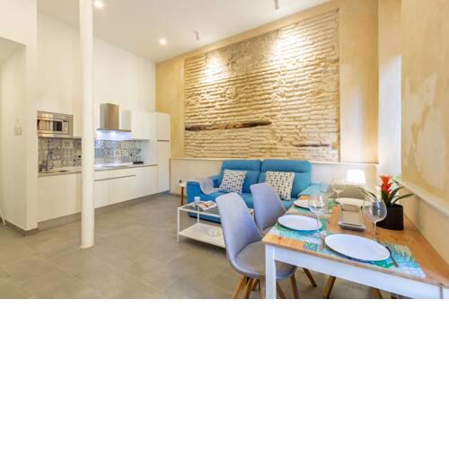 Nine O Clock San Agustin Suites by Valcambre