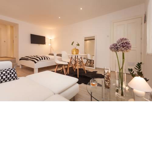 Noelle apartment
