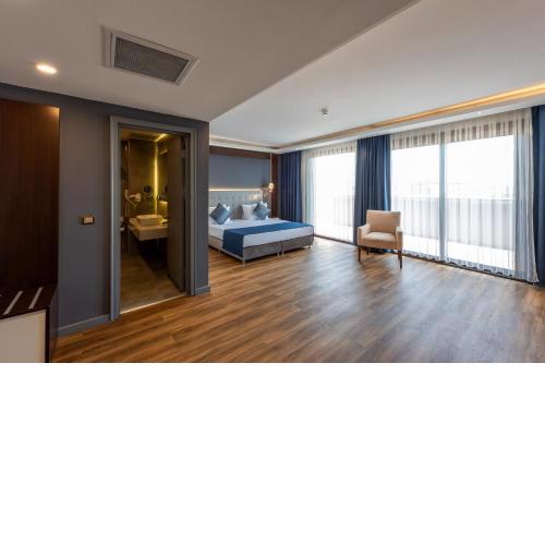 Nova Plaza Crystal Hotel & Spa