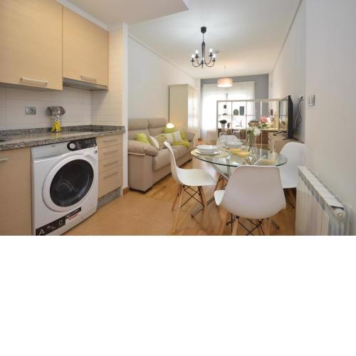 NUEVO APARTAMENTO, CORAZÓN DE VIGO, GARAJE-NETFLIX