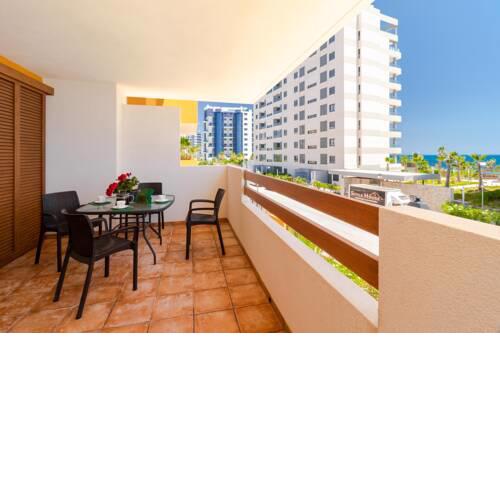 NUEVO apartamento junto al mar