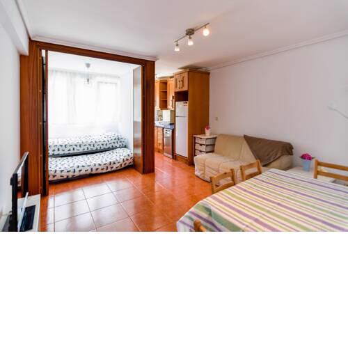 ¡Nuevo! Apartamento para 4 en playa de la Concha en Suances