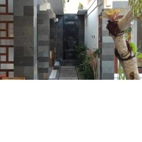 Nyaman Guest House